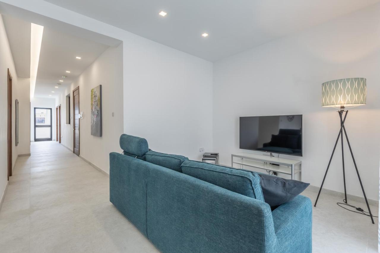 Saint Julian's St Julians Apartment מראה חיצוני תמונה