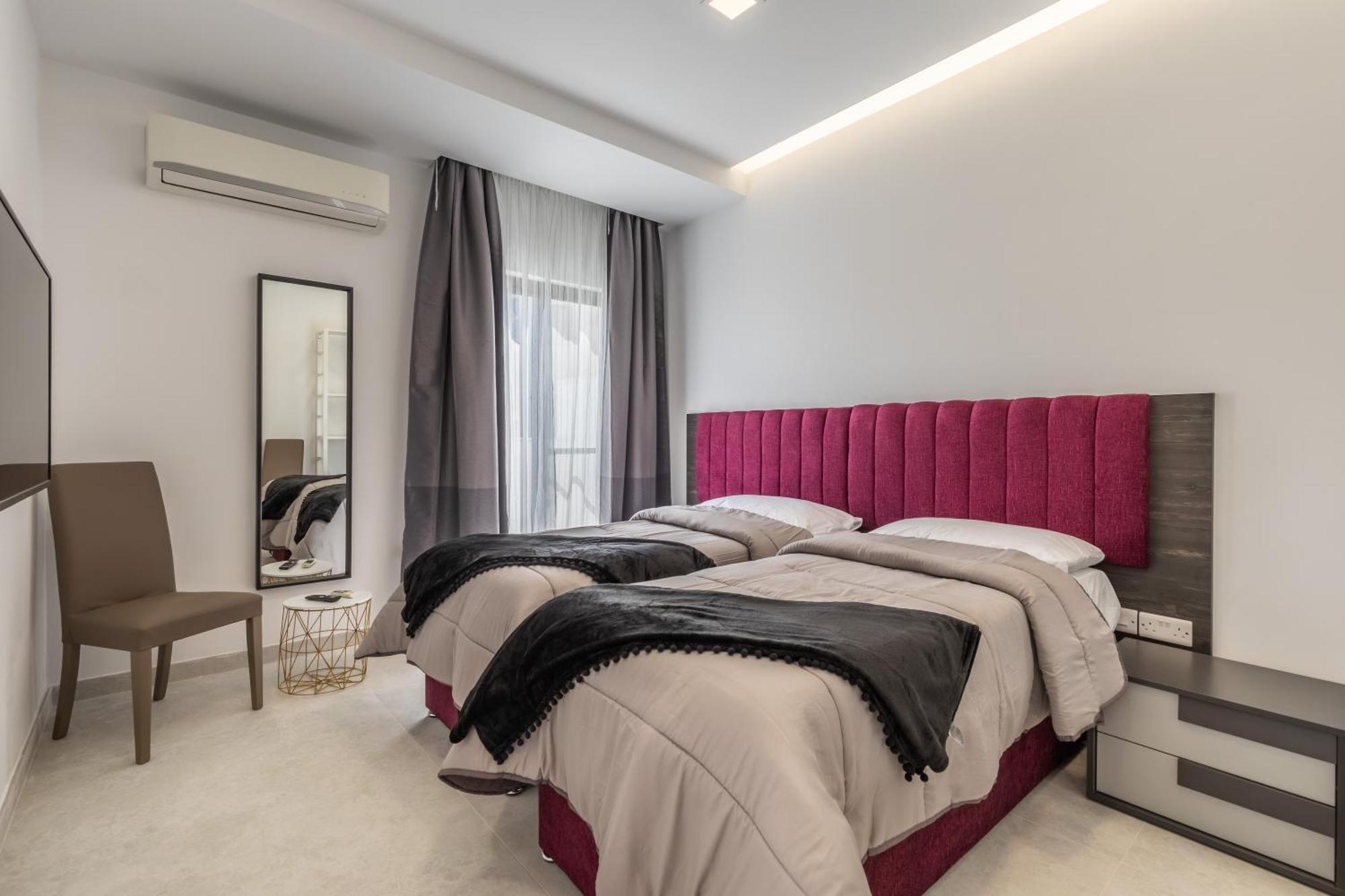 Saint Julian's St Julians Apartment מראה חיצוני תמונה