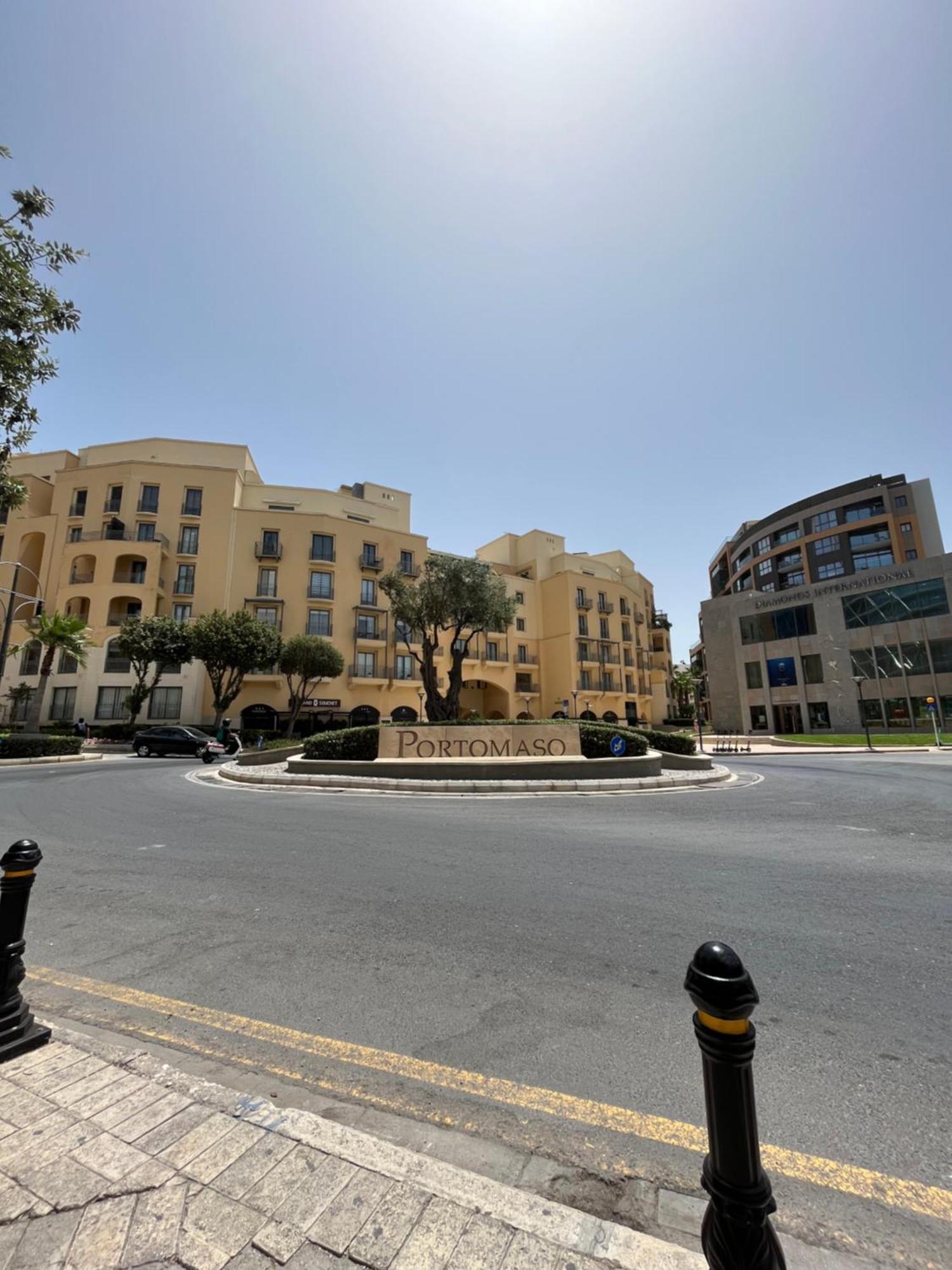 Saint Julian's St Julians Apartment מראה חיצוני תמונה
