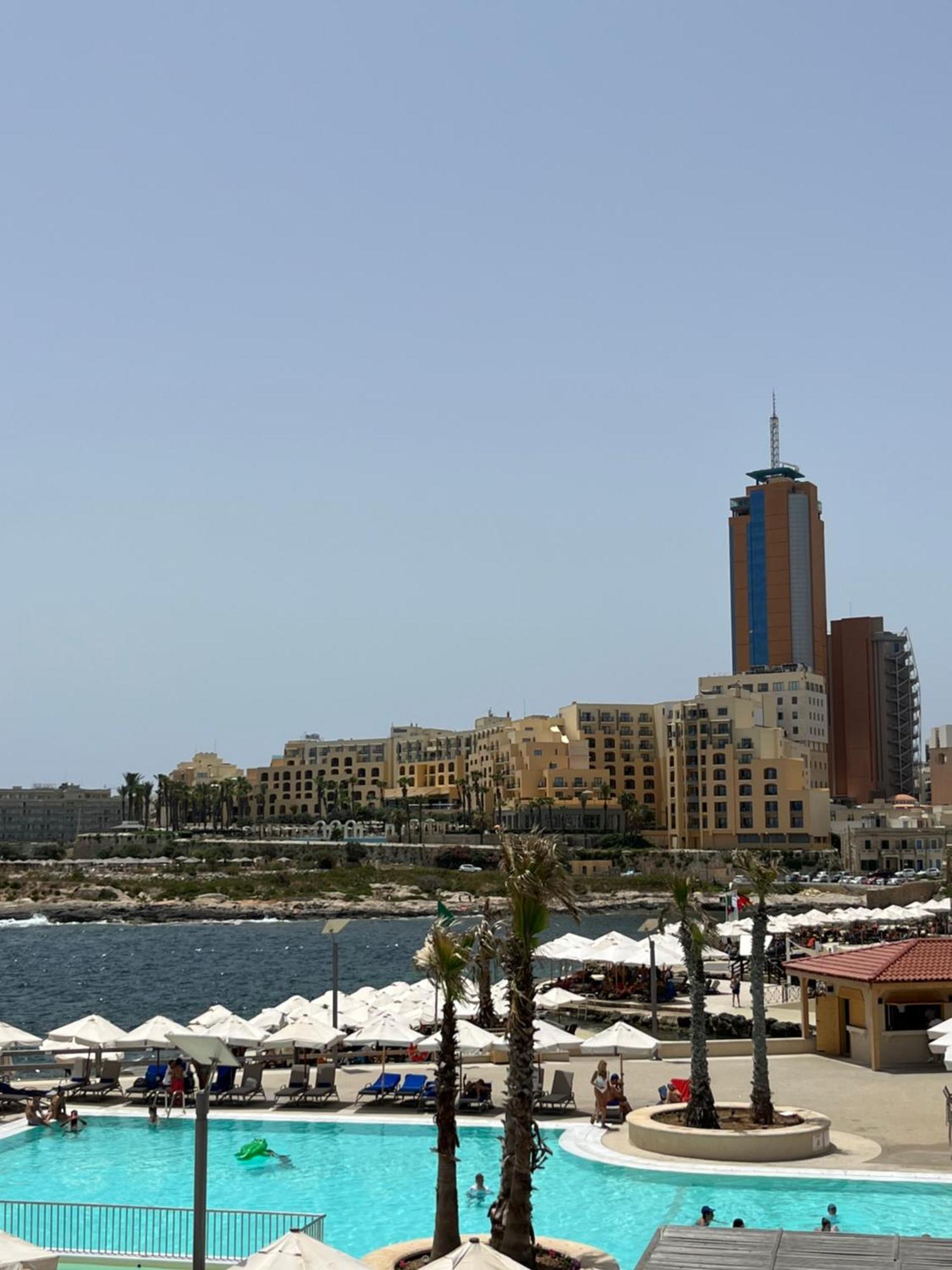 Saint Julian's St Julians Apartment מראה חיצוני תמונה