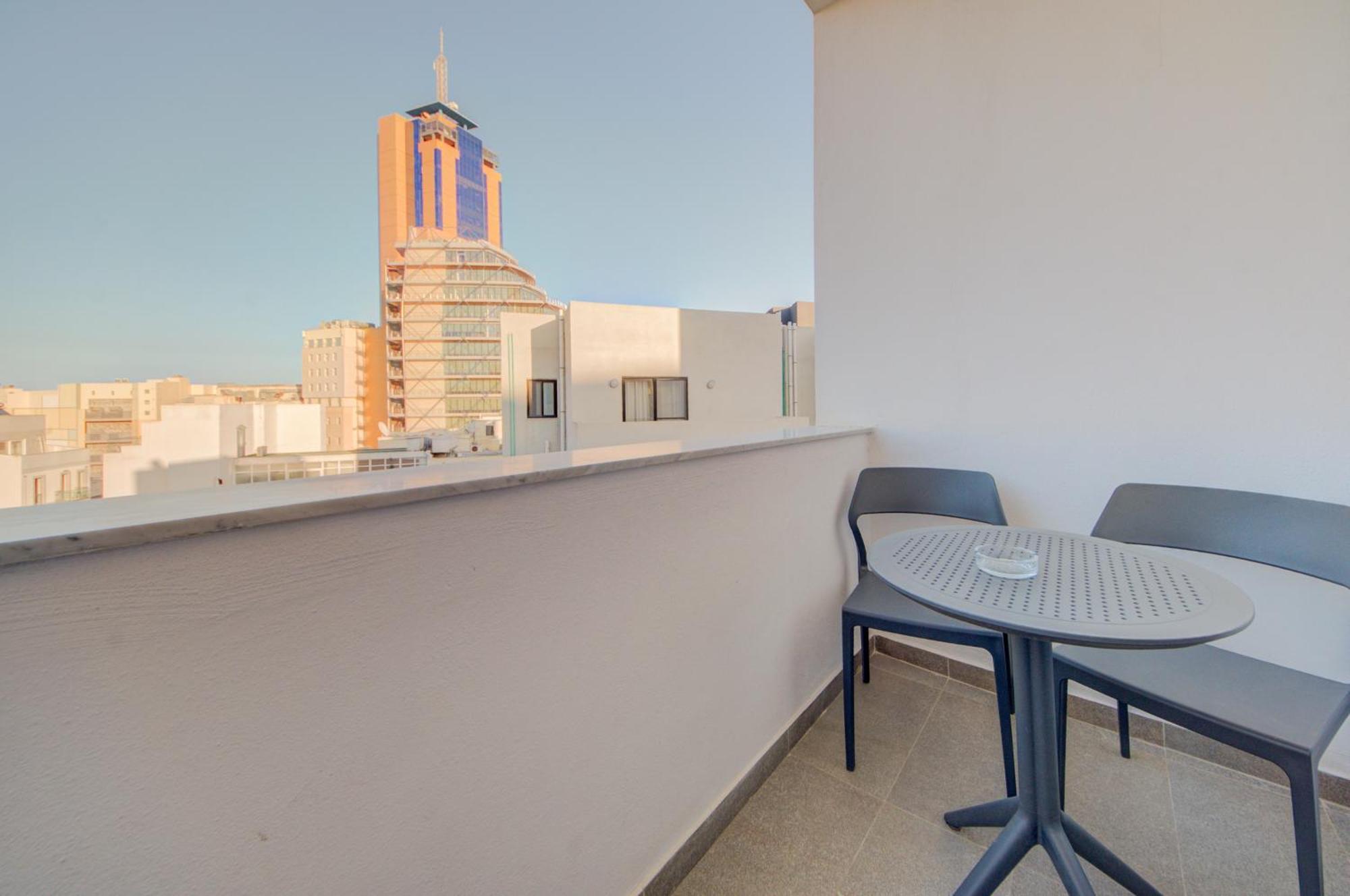 Saint Julian's St Julians Apartment מראה חיצוני תמונה